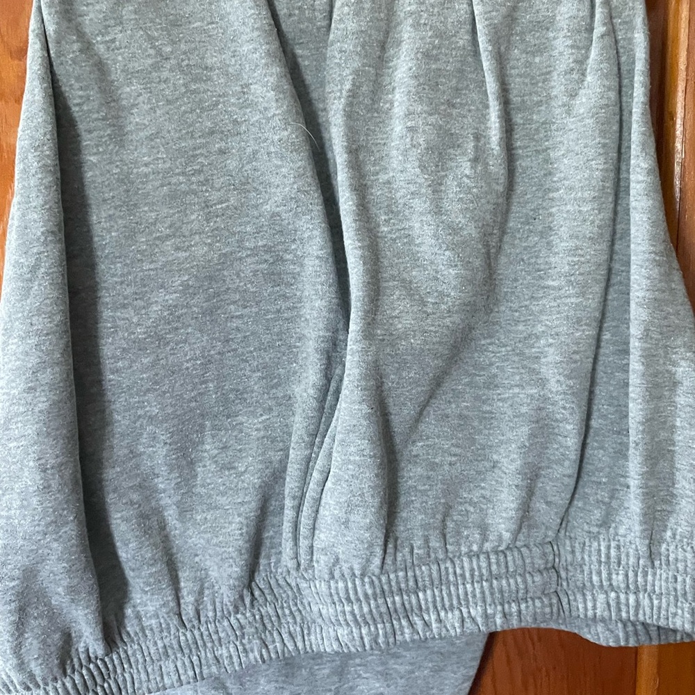 Women’s plus size sweatpants 3 pair good condition pet friendly home nonsmoking